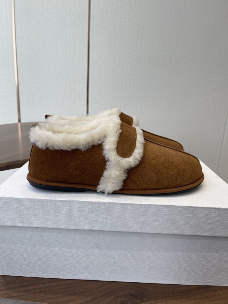 The R0w boots